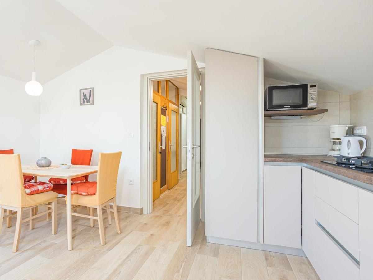 Bellevue - Pul330 By Interhome