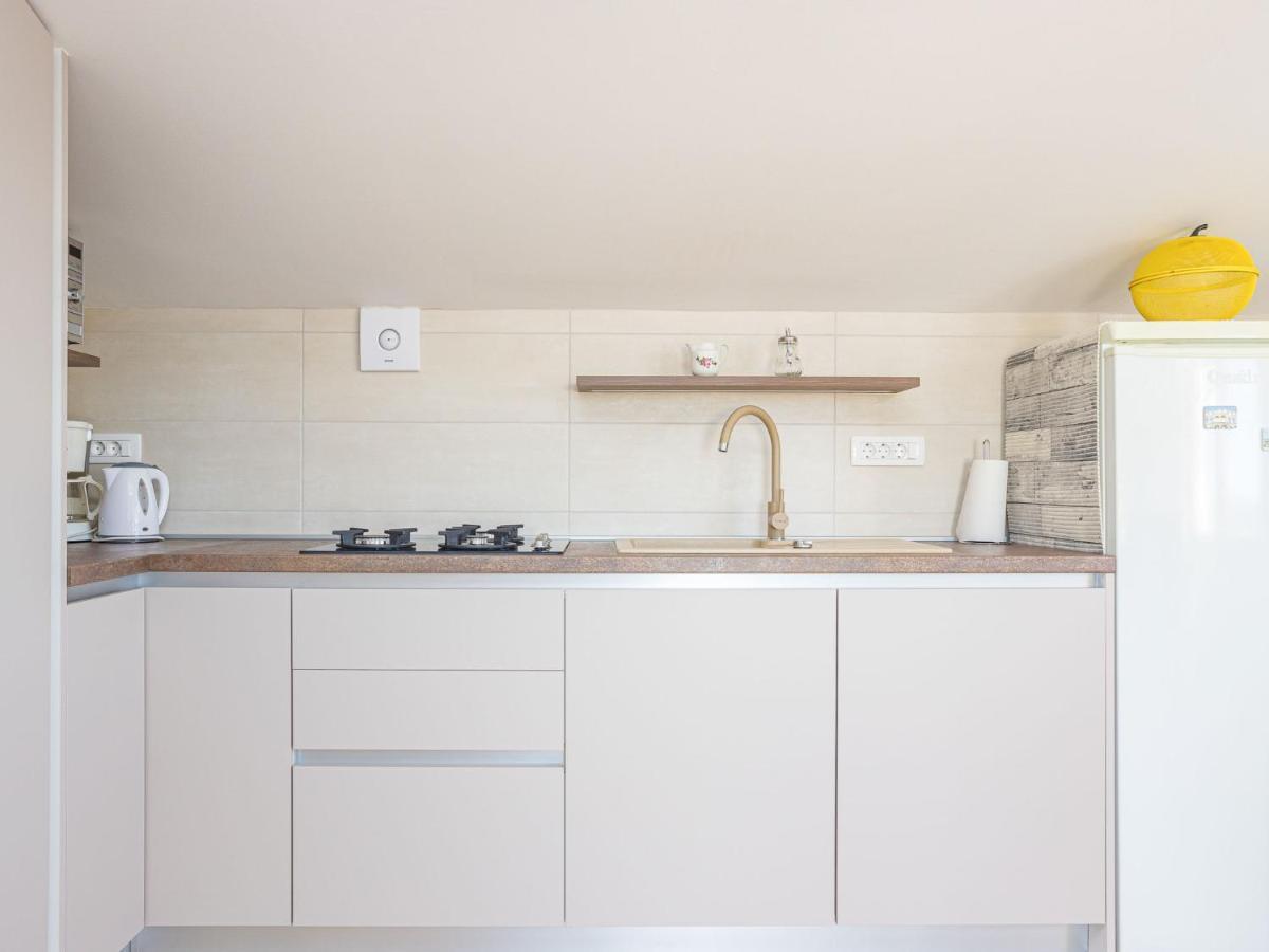 Bellevue - Pul330 By Interhome * Pjescana Uvala